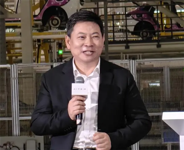 余承東:我喜歡做產(chǎn)品、不喜歡吹牛打廣告(圖1) 余承東:我喜歡做產(chǎn)品、不喜歡吹牛打廣告(圖1)