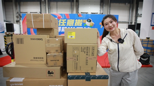 淘寶資深用戶進倉揭秘：菜鳥“半日達”背后供應鏈速度堪比高鐵(圖1)
