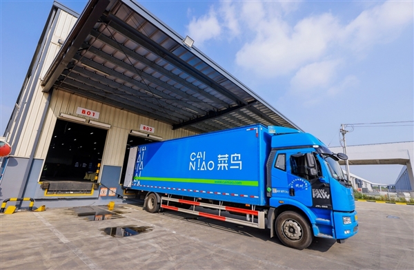 淘寶資深用戶進倉揭秘：菜鳥“半日達”背后供應鏈速度堪比高鐵(圖3)