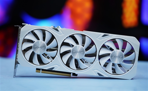 純白外殼淡雅清新！耕升RTX 4060 Ti踏雪顯卡圖賞(圖2)