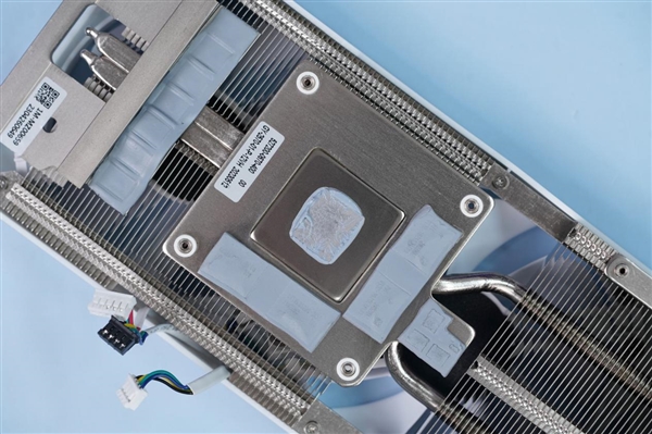 純白外殼淡雅清新！耕升RTX 4060 Ti踏雪顯卡圖賞(圖14)