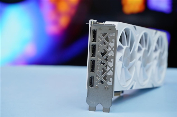 純白外殼淡雅清新！耕升RTX 4060 Ti踏雪顯卡圖賞(圖9)