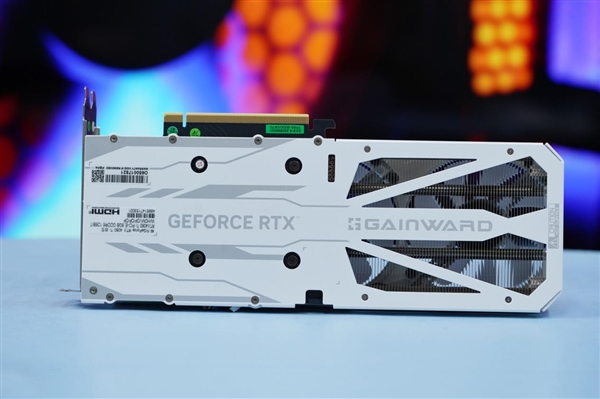 純白外殼淡雅清新！耕升RTX 4060 Ti踏雪顯卡圖賞(圖7)