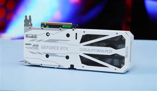 純白外殼淡雅清新！耕升RTX 4060 Ti踏雪顯卡圖賞(圖8)