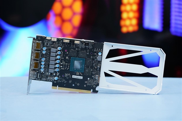 純白外殼淡雅清新！耕升RTX 4060 Ti踏雪顯卡圖賞(圖15)